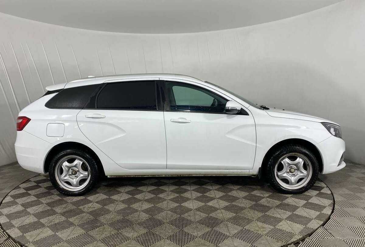 Lada (ВАЗ) Vesta SW, 2019 - фото №4